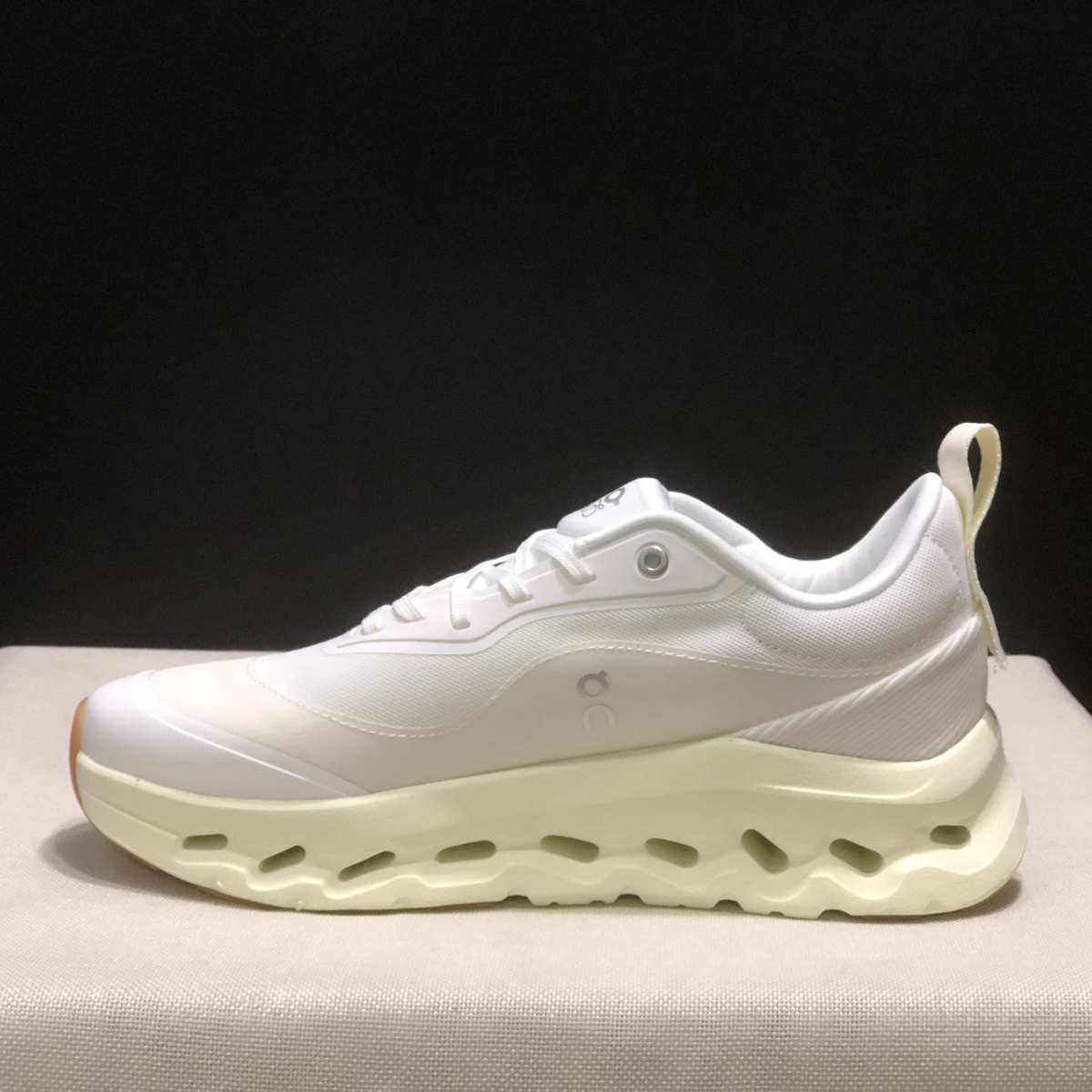 On Cloud × Loewe — Cloudtilt White Crème